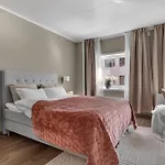 Supercentral City Apartment Eik